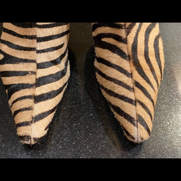 Manolo Blahnik 36.5 Pony hair zebra print boots. Very good condition. - Picture 7 of 8